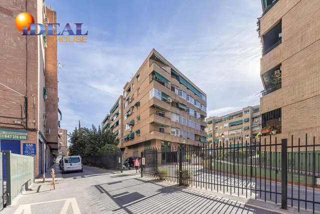 Piso en carretera de malaga — 34