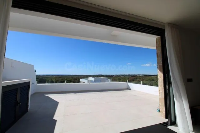 Magnífico apartamento de lujo en Las Colinas Golf – vistas a - foto 2
