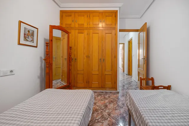 Apartamento de 2 dormitorios en Torrevieja, a 200m de la Playa de Los Locos — 20
