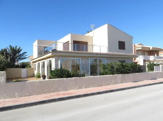 Villa 9 habitaciones 379m² en venta - Playa de las Gaviotas- - foto 2