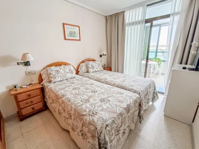 Apartamento para entrar a vivir, con parking y piscina. Zona Av Europa - Pza Triangular www.inmobiliarialesdune.com — 11
