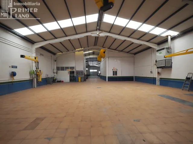 Amplia Nave Industrial en Tomelloso - Oportunidad Única por €650,000 — 19