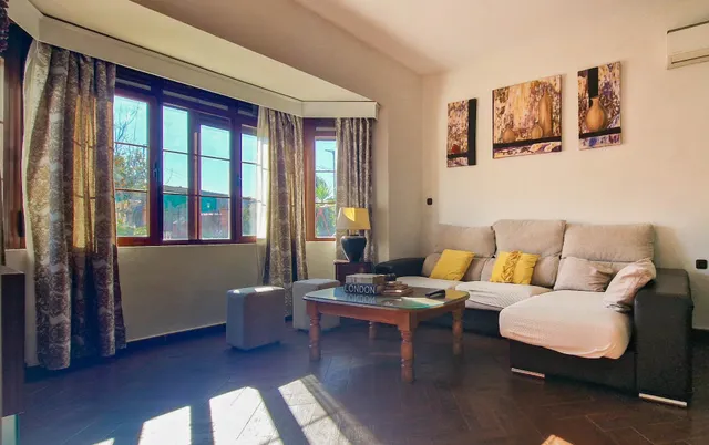 ALQUILER CHALET CON PARCELA EN HIGUERA DE VARGAS — 16