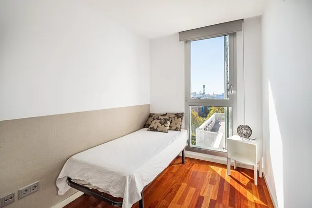 PISO CON VISTA AL MAR — 20