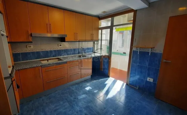 Piso de 3 habitaciones en Narón - foto 2