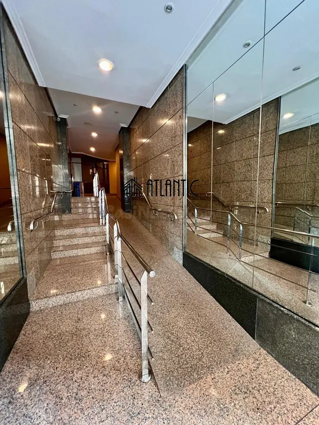 Oficina 376m² en venta - Areal -Rosalía de Castro - foto 3