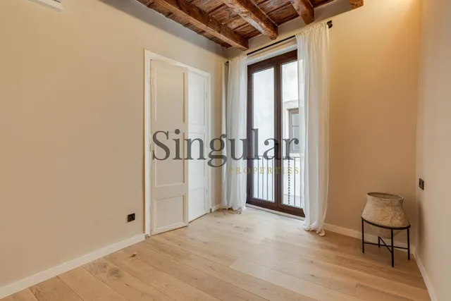 Piso reformado en el corazón del Barrio Gótico de Barcelona — 13