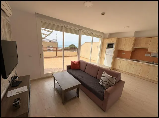 Magnífico ático en venta con gran terraza en Los caños de Me