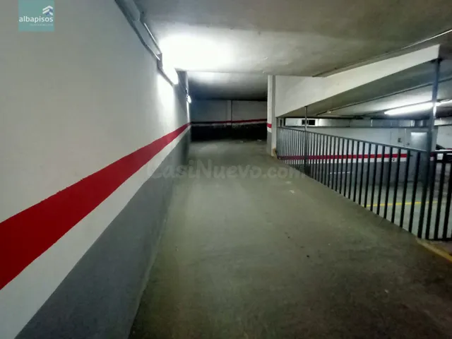 SE ALQUILAN DOS PLAZAS DE GARAJE DE 12 METROS CUADRADOS JUNT - foto 4