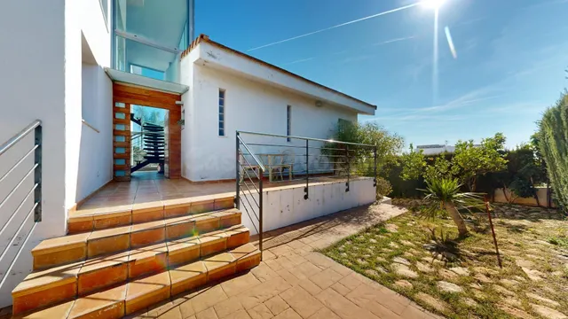 Luxury Contemporary Villa in Nueva Santa Bárbara - Godella - foto 2