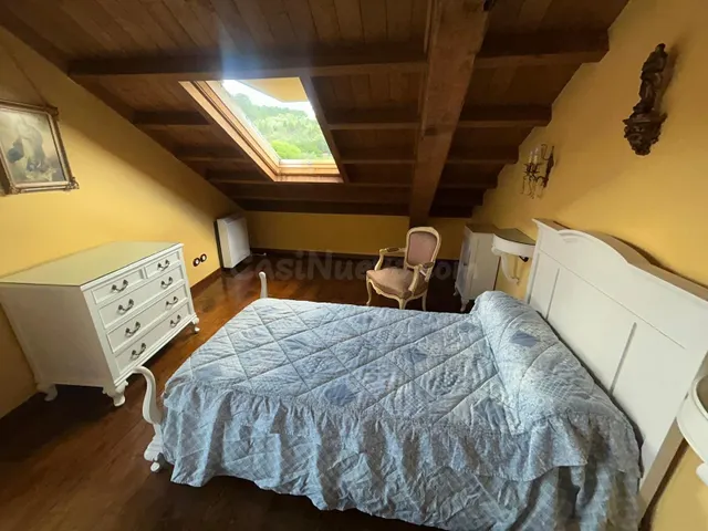 SE VENDE EXCLUSIVA CASA DE PIEDRA CON ENCANTO RÚSTICO Y AMPL - foto 4