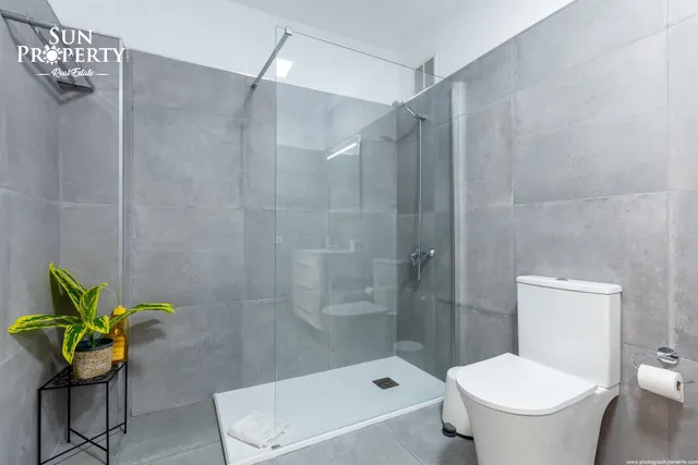 Apartamento reformado con vistas a la piscina y al maren playa paraiso — 14