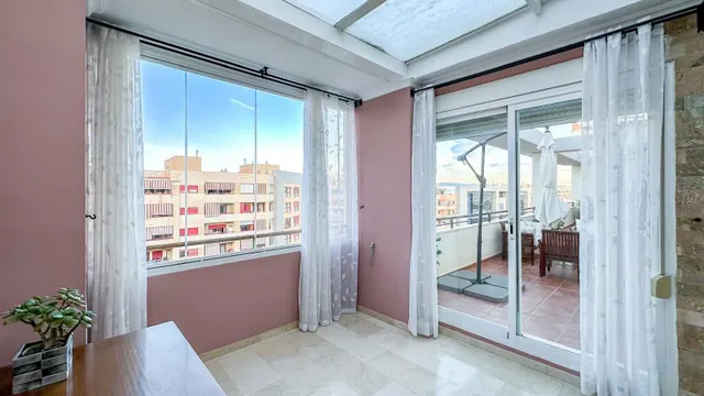 ÁTICO CON SOLÁRIUM EN AVDA. IMPERIO ARGENTINA. MÁLAGA — 10