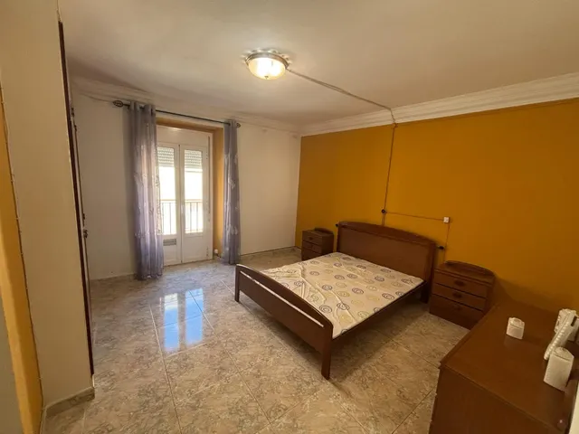 Casa de 194 m2 con 6 habitaciones y terraza en el centro de Bítem (Tortosa) — 11