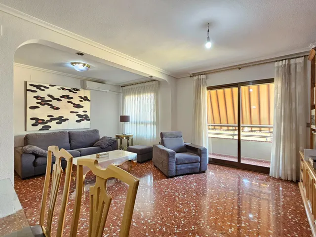 Piso de 3 dormitorios con terraza y garaje en San Vicente del Raspeig — 37