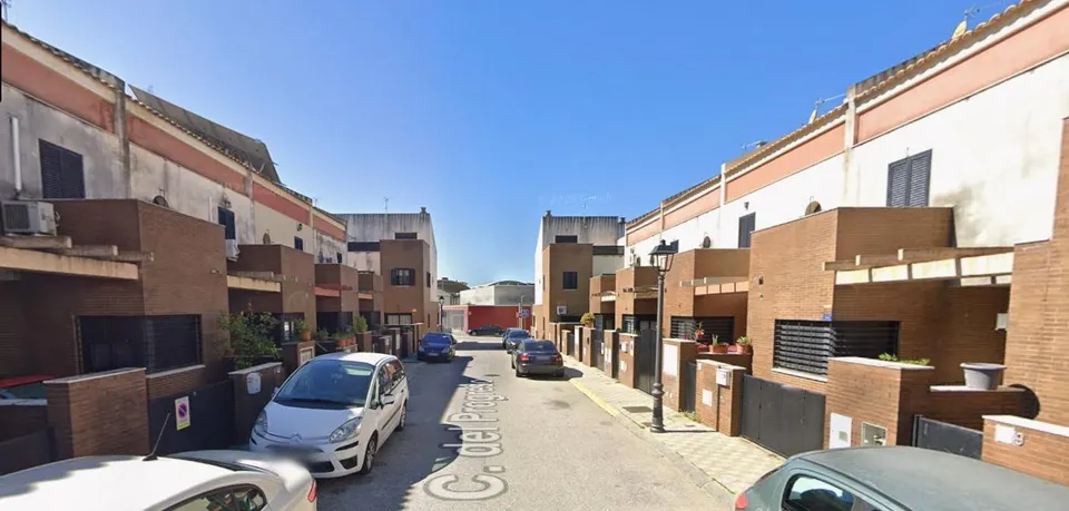 CASA EN CASTILLEJA DE LA CUESTA