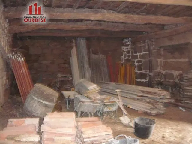 CASA CON ENCANTO PARA REFORMAR — 19