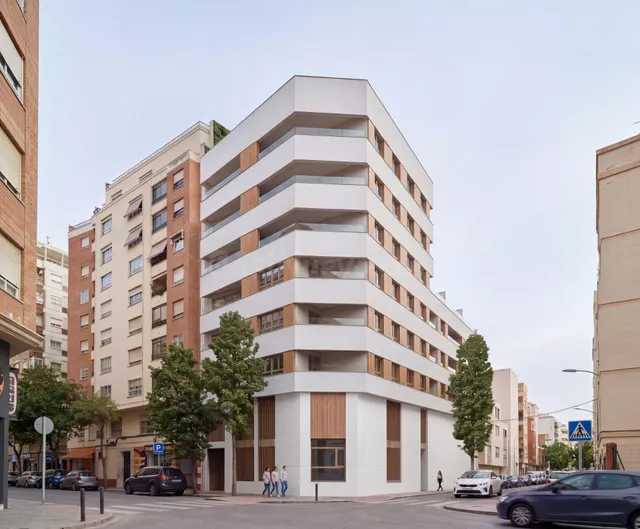 PROYECTO DE OBRA NUEVA MODERNO Y MUY LUMINOSO EN ZONA HOSPIT - foto 5