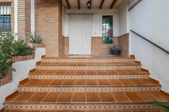 Magnífica casa unifamiliar de 4 dormitorios grandes en Otura — 4