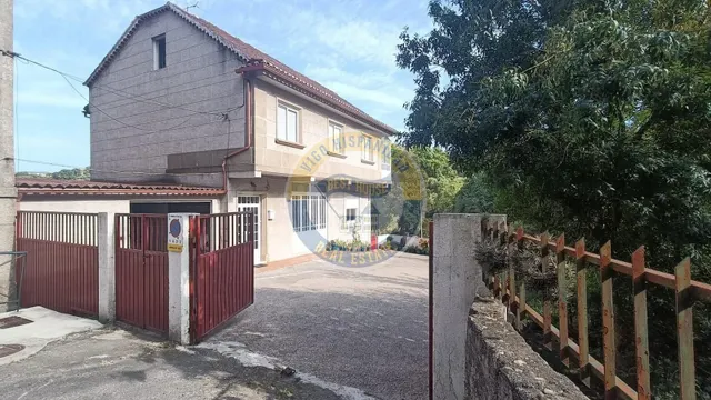 CASA INDEPENDIENTE PROXIMA A CASTRELOS