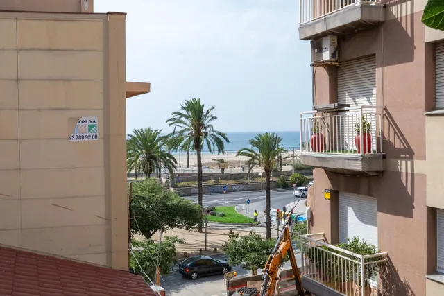 #  ¡Casa con encanto a solo 100 metros del mar en el Centre-Marítim de Mataró! — 18