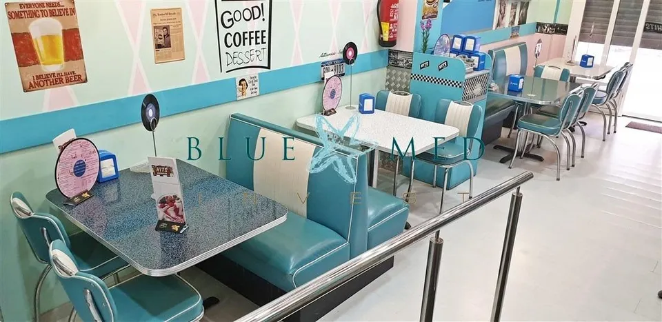 Local comercial en venta en pleno centro de el puerto de mazarrón