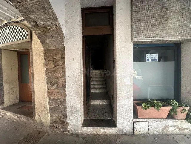 SE VENDE piso OKUPA en C PZ VILA, DE LA,13 Esc:1 Pl:3 Pt:01 - foto 2