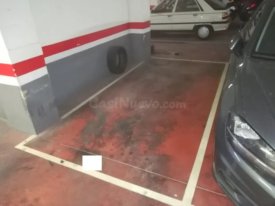 PARKING JUNTO RBLA.JUST OLIVERAS