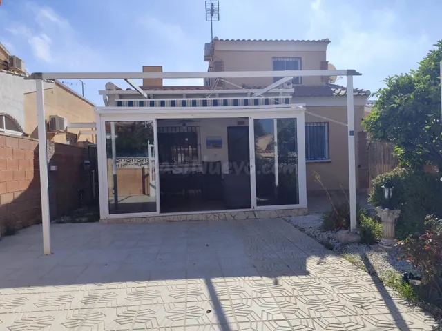 Chalet Independiente en La Florida - Espacio, Comodidad y Op