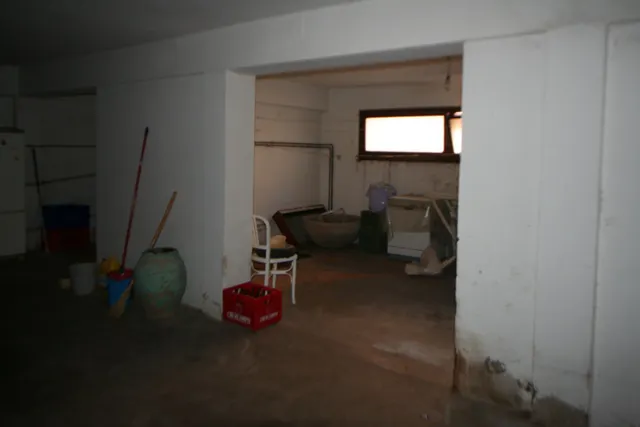 CASA A TRES ESQUINAS SITUADA A ESCASOS METROS DE LA IGLESIA DE LA ASUNCION. — 25