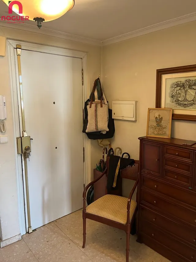 PISO ZONA ZOCO DE CUATRO DORMITORIOS , DOS BAÑOS , TERRRAZA Y  ASCENSOR — 22