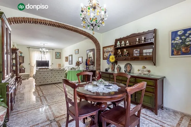 Casa en Ogijares con piscina comunitaria. — 9
