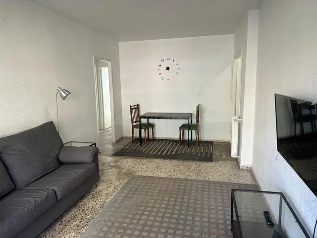 OPORTUNIDAD EN ALQUILER DE PISO DE 3 DORMITORIOS - foto 2