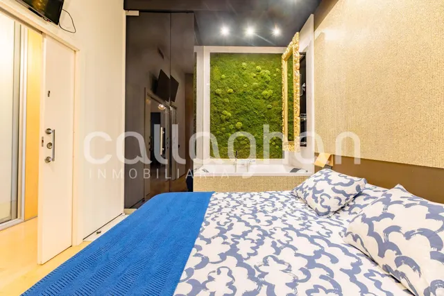 Exclusiva propiedad  frente a la Plaza de la Reina: 178 m2 de puro lujo en Ciutat Vella — 28