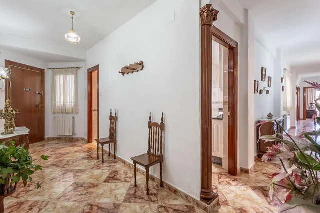 Piso señorial de 182 m2 en Avenida Madrid: amplitud, luz y posibilidades infinitas con garaje opcional. — 37
