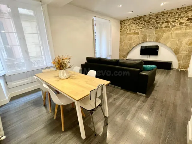 Se Alquila Duplex de 4 dormitorios y 2 baños para Entrar a V - foto 2
