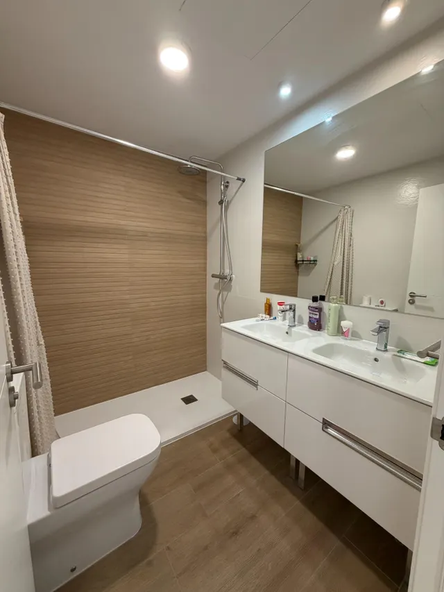 Moderna Planta Baja en Mairena del Aljarafe con Amplio Patio y Excelentes Comodidades — 19