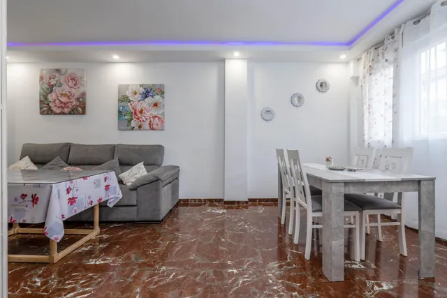 Encantadora Casa Reformada en Ogijares con Vistas y Espacios para Disfrutar — 7