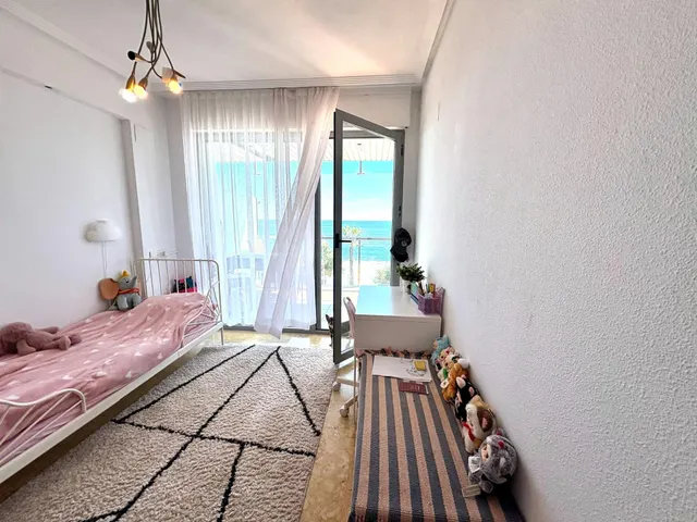 Apartamento moderno y espacioso en primera línea de mar junto a Playa del Cura. ¡3 dormitorios, 2 baños, balcón con vistas al mar (sureste) y piscina comunitaria! — 22
