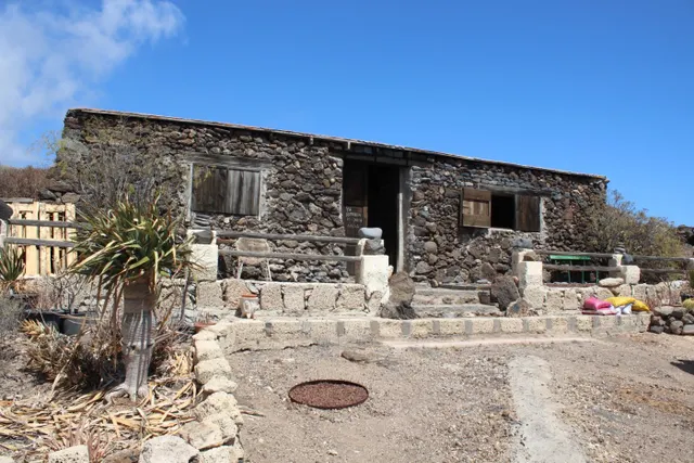 ¡Un paraíso rústico con vistas al mar y trastero incluido! — 13