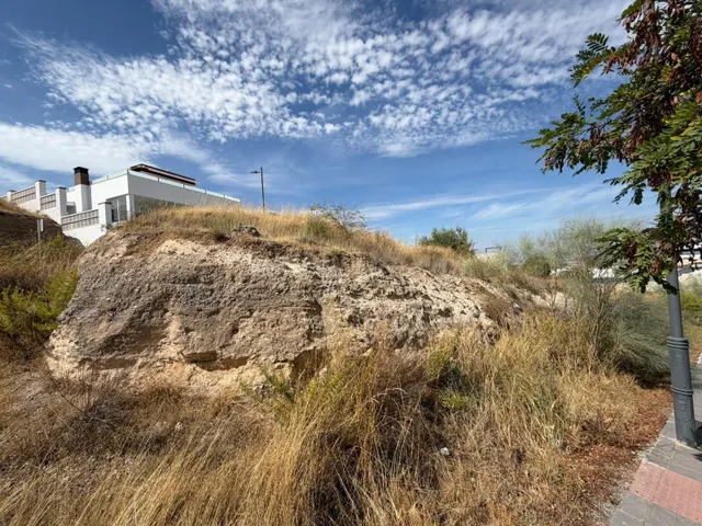 Terreno urbano en venta en La Zubia, en esquina. - foto 4