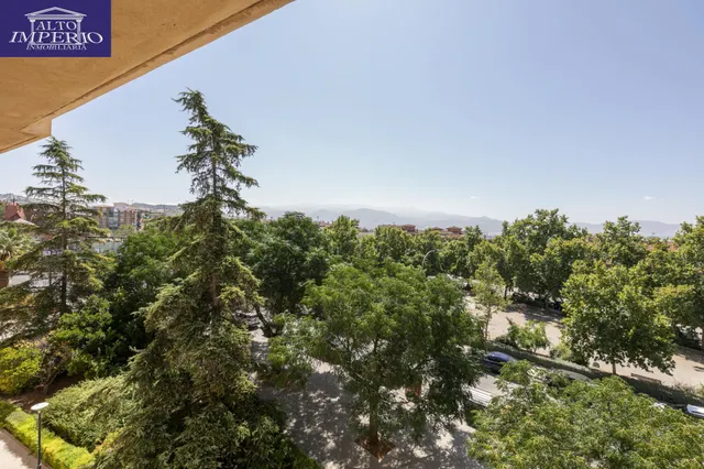 Excelente piso con vistas despejadas a sierra nevada — 20