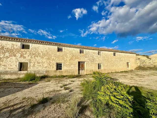 Venta de conjunto de viviendas y terrenos en Cúllar (Granada) — 6