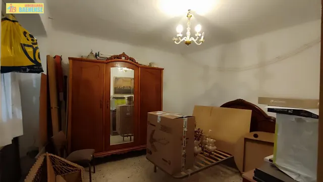 CASA EN VENTA CON COCHERA — 14