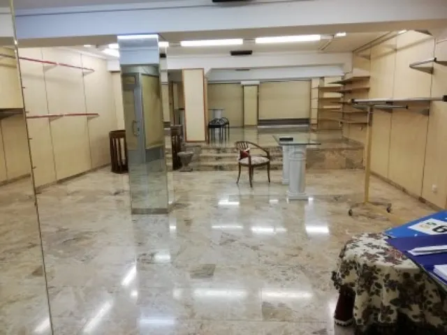 Local comercial — 11