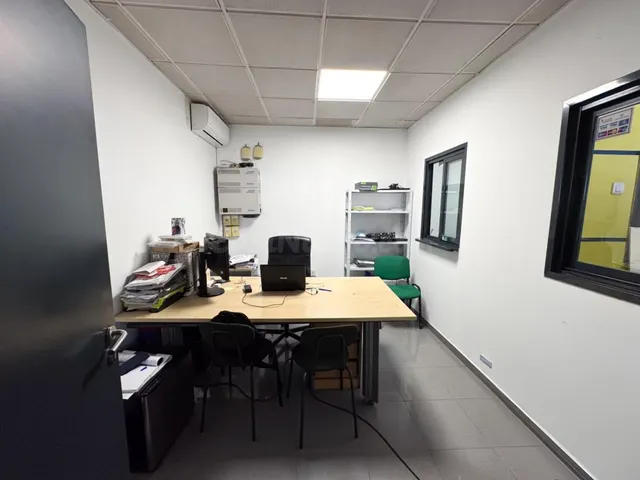 Se alquila en EXCLUSIVA nave rent a car en funcionamiento con taller, lavadero automático y plazas de garaje — Junto al Aeropuerto de Málaga — 9