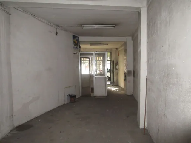 Urbis te ofrece un local comercial en zona Labradores, Salamanca. — 14