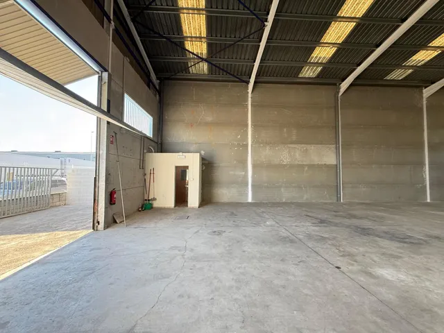 Nave Industrial en Alquiler de 330 m2 + 210 m2 de Patio | 540 m2 de Parcela — 19