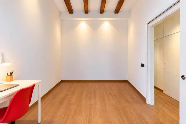 Agencia Inmobiliaria en Barcelona. Piso en venta en Sant Antoni — 14