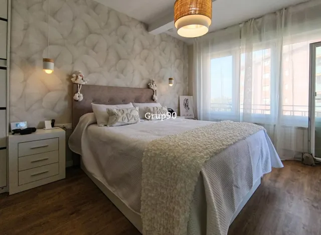 PISO DE 111 M2 TOTALMENTE REFORMADO CON 2 BALCONES JUNTO AL PASSEIG DE RONDA — 4